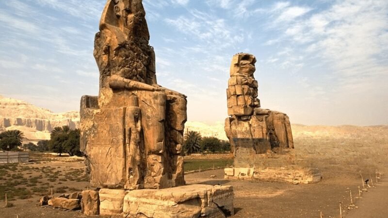 colossi of memnon