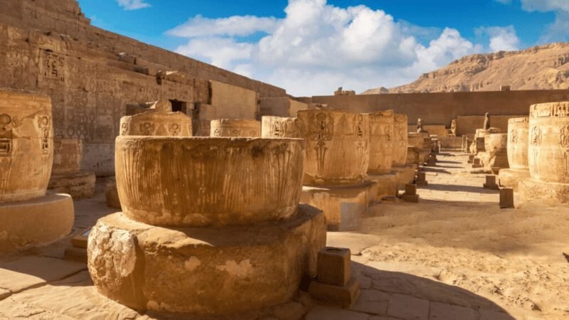 karnak temple ruins