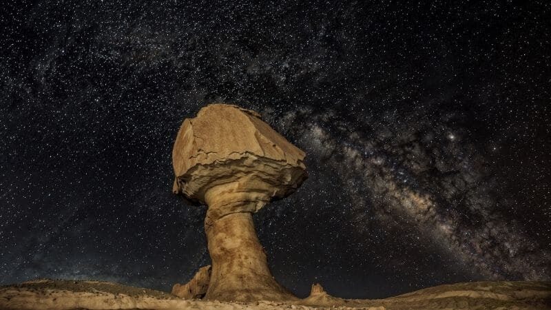 Night-Sky-Over-the-White-Desert.jpg