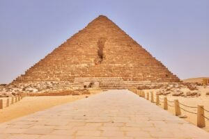 pyramid of menkaure