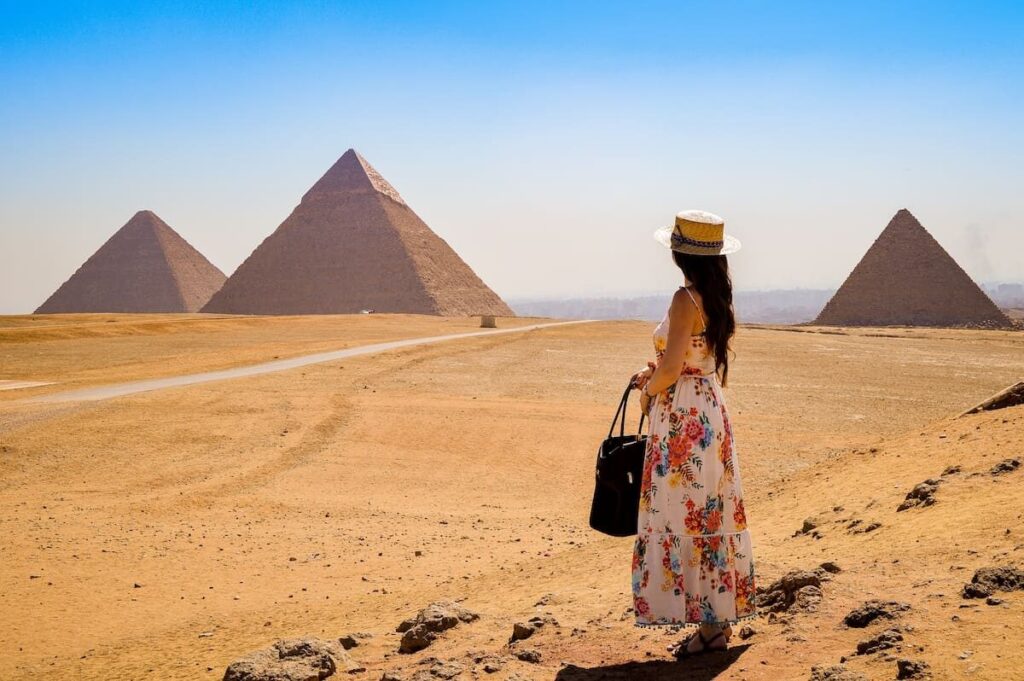 How to Dress When Visiting Egypt?