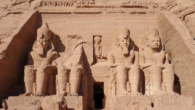 The Great Temple of Abu Simbel with its four large statues of Ramses II.